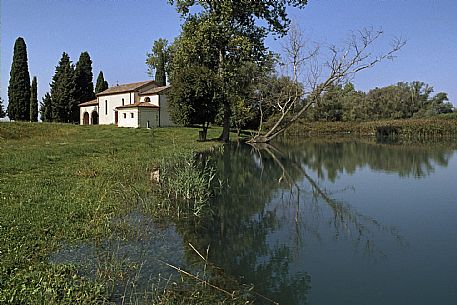 Precenicco(Chiesa Madonna della Neve)